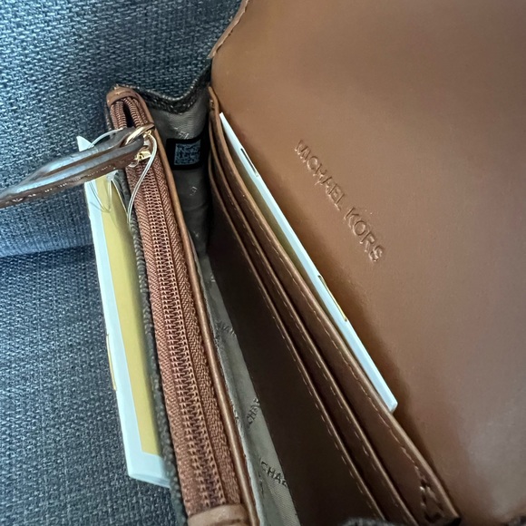 NWT MICHAEL KORS LEATHER JET SET CHARM MEDIUM 2 IN 1 WALLET - Picture 6 of 9